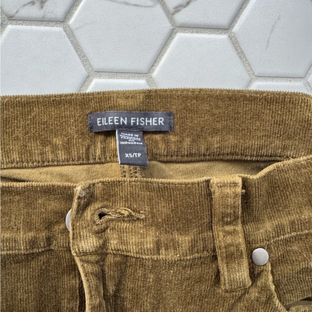 Eileen Fisher Corduroy Pants in Olive Green XS